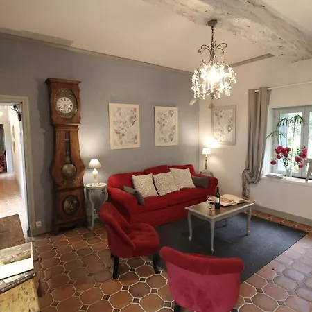 Broqueries Couette-café Varennes (Red Perigord)